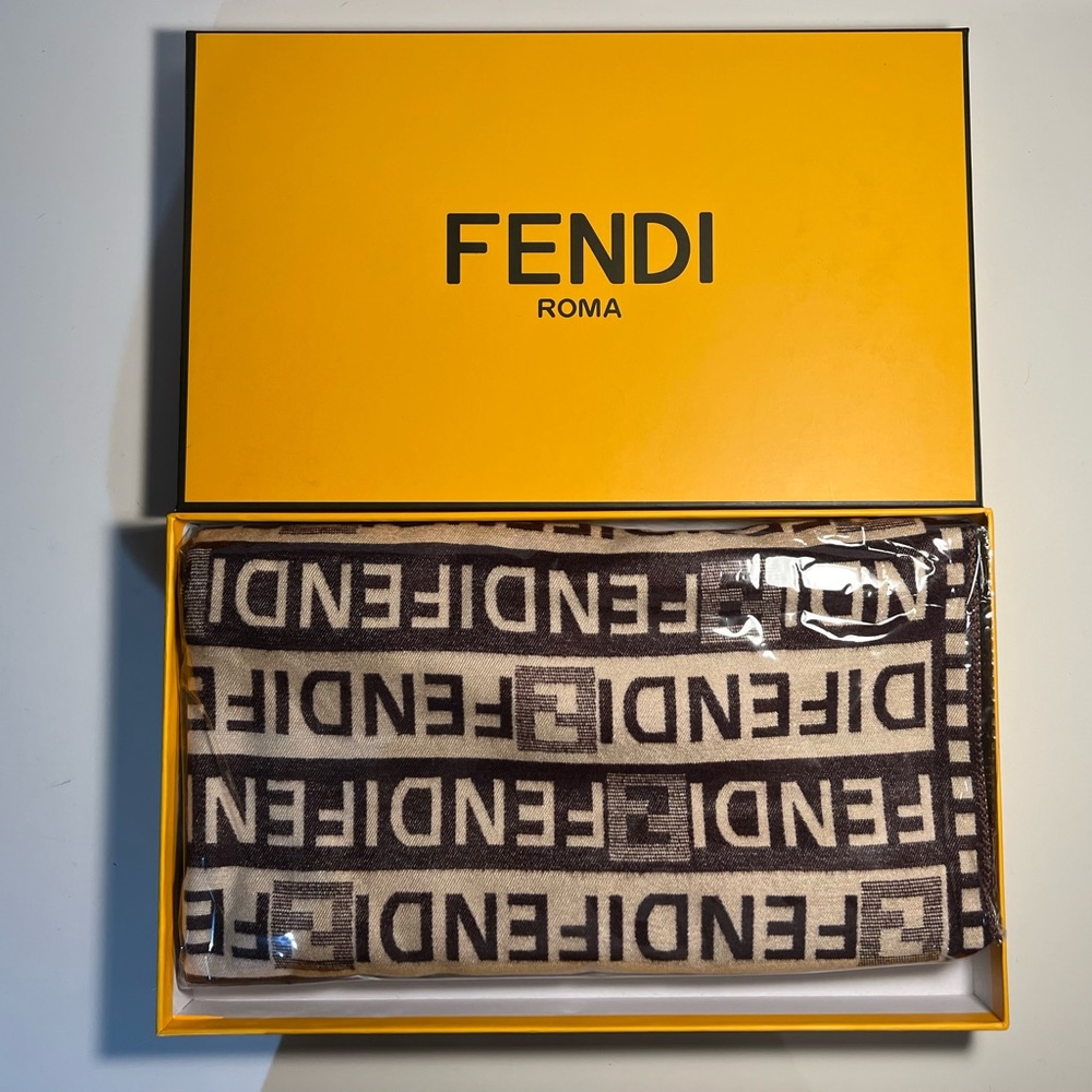 Fendi style scarf for Women made from mix cashmere and wool. New in box